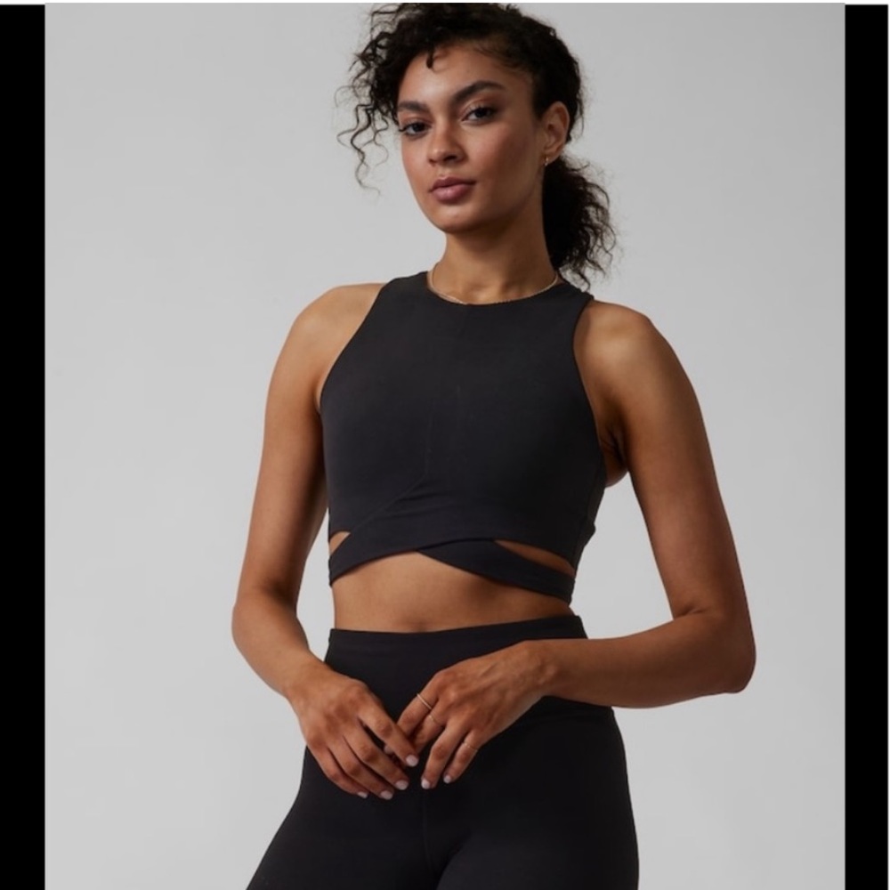 NWT-Athleta Black Conscious Cut Out Crop D-DD Size 3X